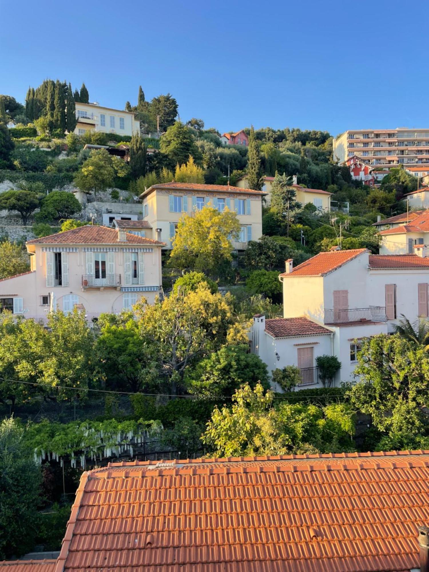 Studio De Charme Proche Gare Menton Exterior photo